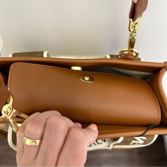 Steve Madden Bwebber crossbody bag - Picture 9 of 16